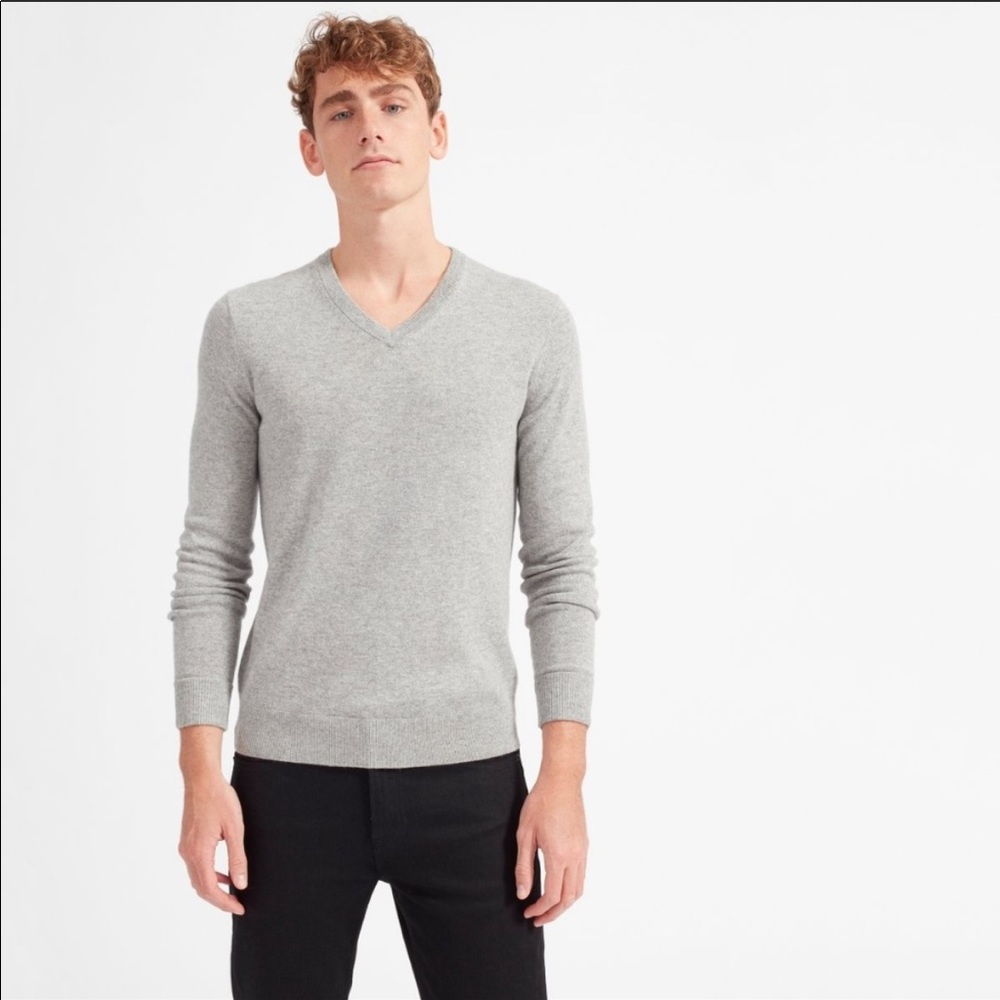 Everlane Men’s Grey V Neck Men’s Sweater Size XL